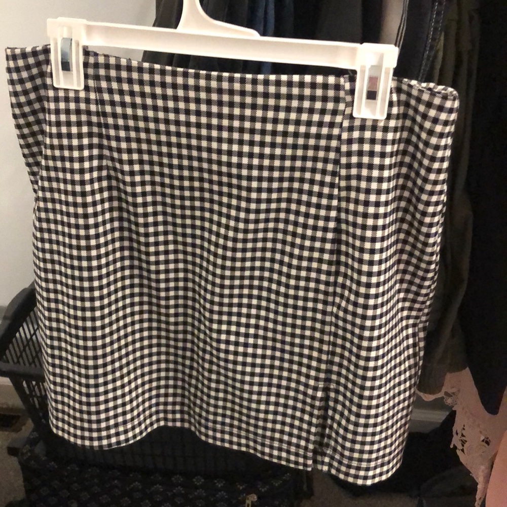 black & white plaid skirt